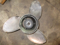 Load image into Gallery viewer, Evinrude 150hp Ocean Pro outboard stainless steel propeller (391290)
