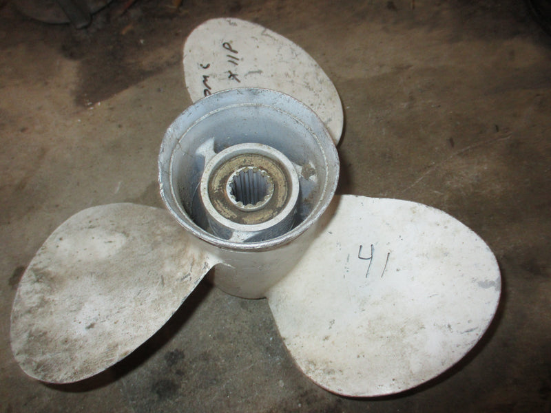 Yamaha outboard aluminum propeller (11 5/8 x 11)