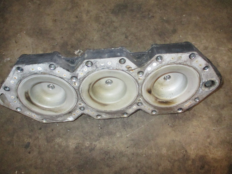 Evinrude 150hp Ocean Pro outboard cylinder head (337548)