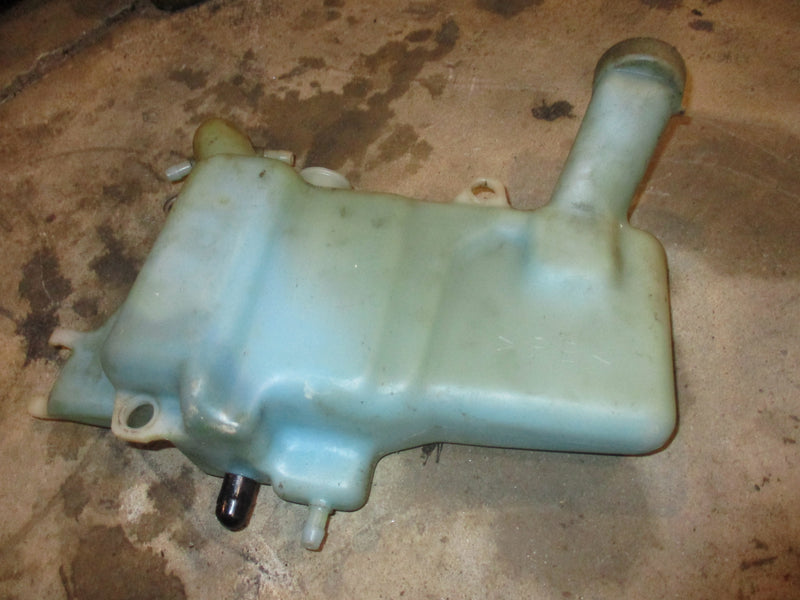 Yamaha outboard oil tank (63D-00)
