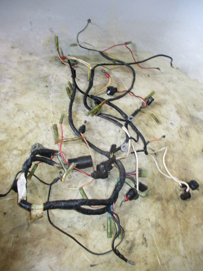Suzuki DT140hp 2 stroke outboard engine wiring harness (36610-94680)