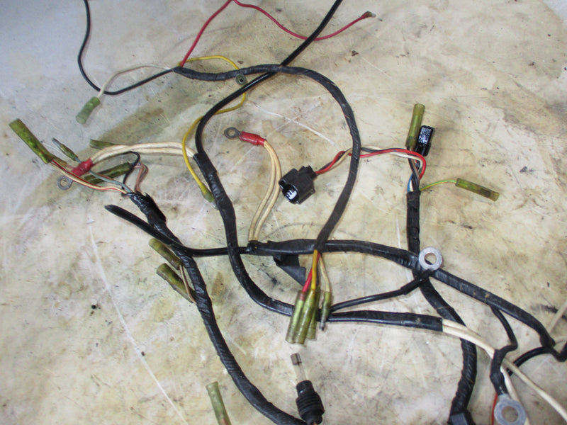 Suzuki DT140hp 2 stroke outboard engine wiring harness (36610-94680)