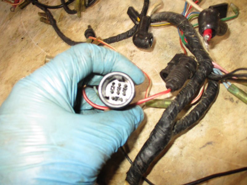 Suzuki DT140hp 2 stroke outboard engine wiring harness (36610-94680)