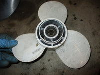Load image into Gallery viewer, Yamaha outboard aluminum propeller (9.75x6.5)

