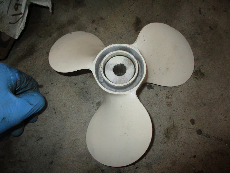 Michigan Wheel outboard aluminum propeller (8.75x9)