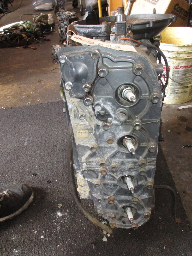 Suzuki DT140hp 2 stroke outboard crankcase powerhead