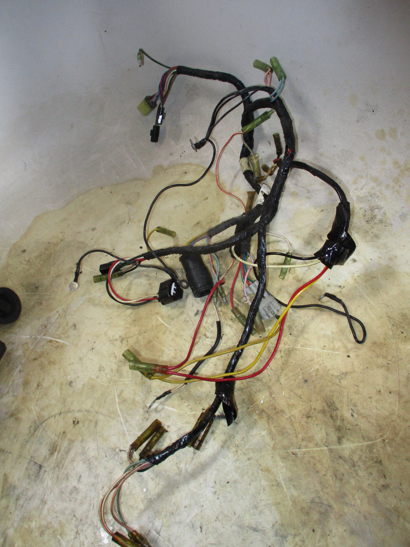 Suzuki DT140hp 2 stroke outboard engine wiring harness (36610-94680)