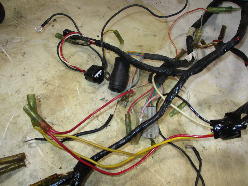 Suzuki DT140hp 2 stroke outboard engine wiring harness (36610-94680)