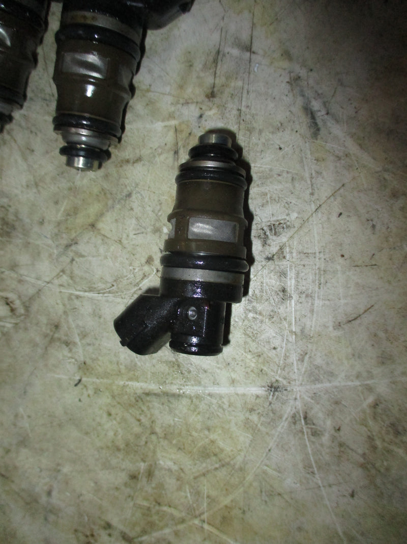 Suzuki DT140hp 2 stroke outboard fuel injector set (15710-94900)