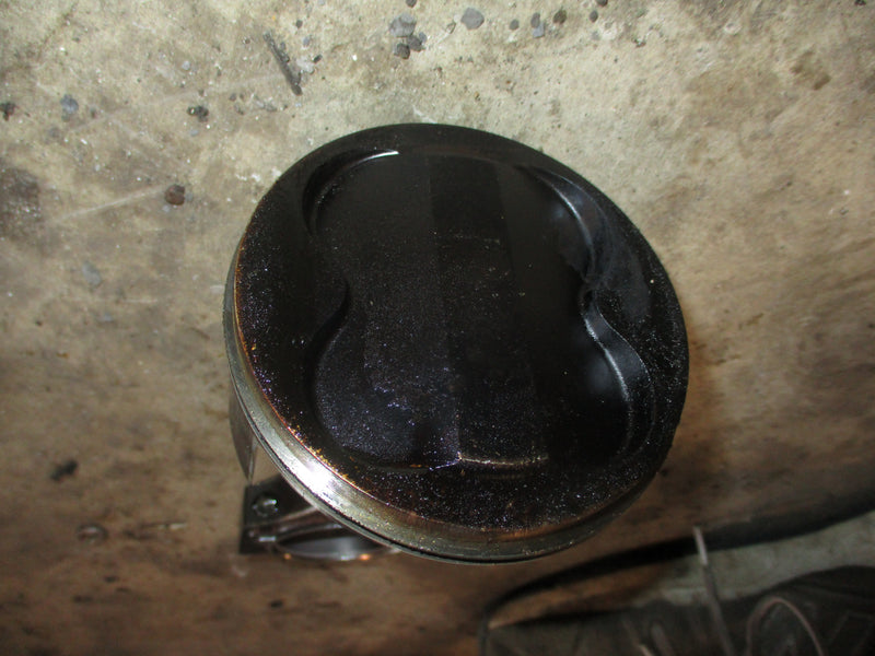Yamaha Mercury 225hp 4 stroke outboard wiseco piston and rod