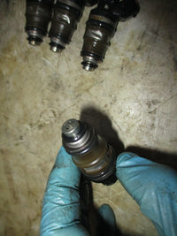 Load image into Gallery viewer, Suzuki DT140hp 2 stroke outboard fuel injector set (15710-94900)
