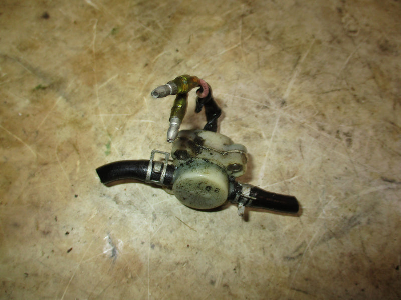 Suzuki DT140hp 2 stroke outboard oil sensor (16250-94710)