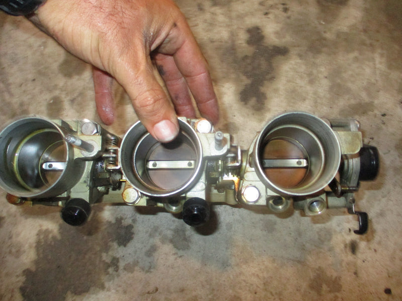 Yamaha Mercury 225hp 4 stroke outboard starboard intake manifold