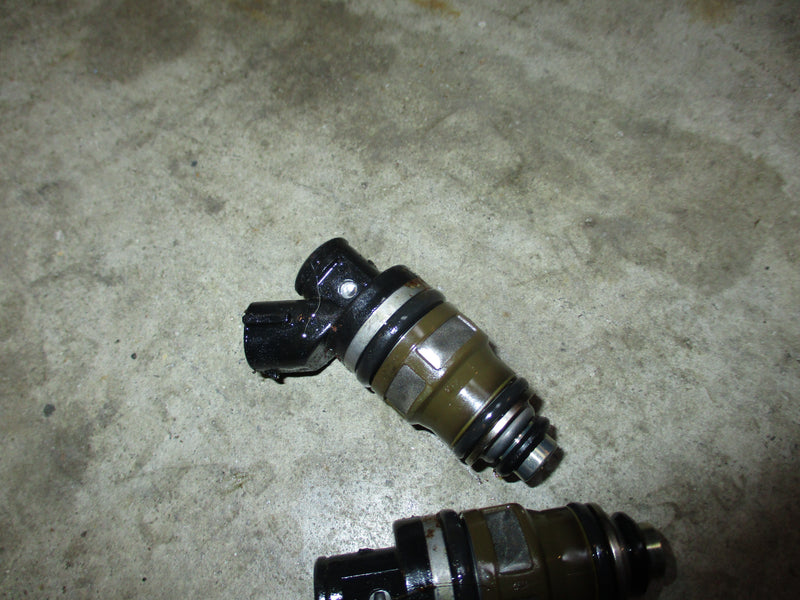 Suzuki DT150hp 2 stroke outboard fuel injector set (15710-94900)
