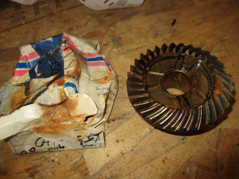 Johnson Evinrude OMC outboard forward gear (394793)