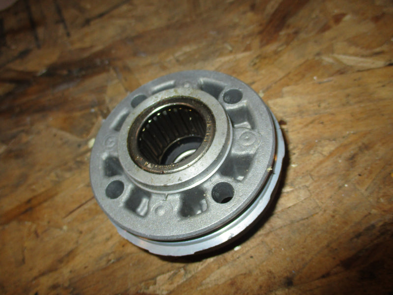 Johnson Evinrude OMC outboard lower unit seal and housing (309813)