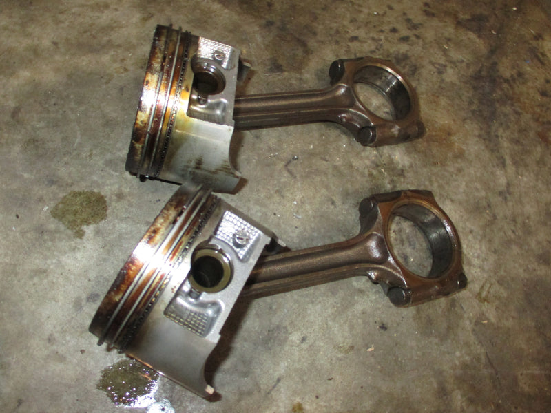 Suzuki DF115 outboard piston and rod set of 2 (12111-90J01)