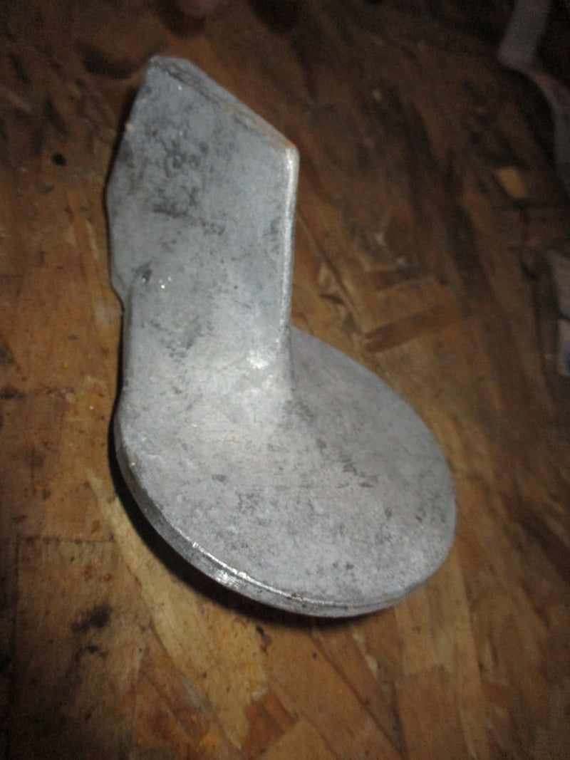 Outboard trim tab (822777-2)