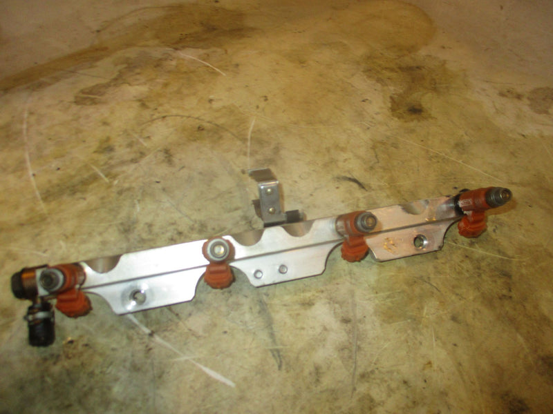 Suzuki DF90 90hp outboard fuel rail with injector set (15750-90J00)