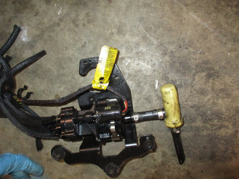 Evinrude ETEC 200 hp outboard oil injector (5007306)