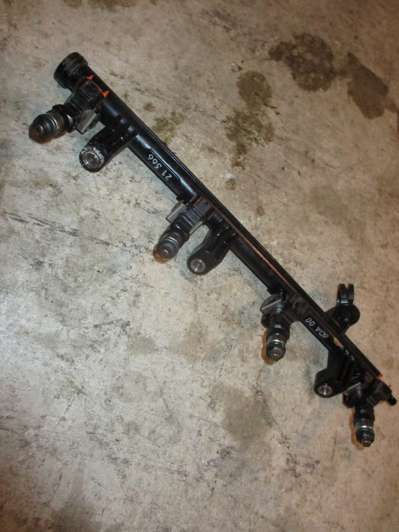 Yamaha 200hp 4 cyl 4 stroke outboard fuel rail & injector set (6PA-13761-00)