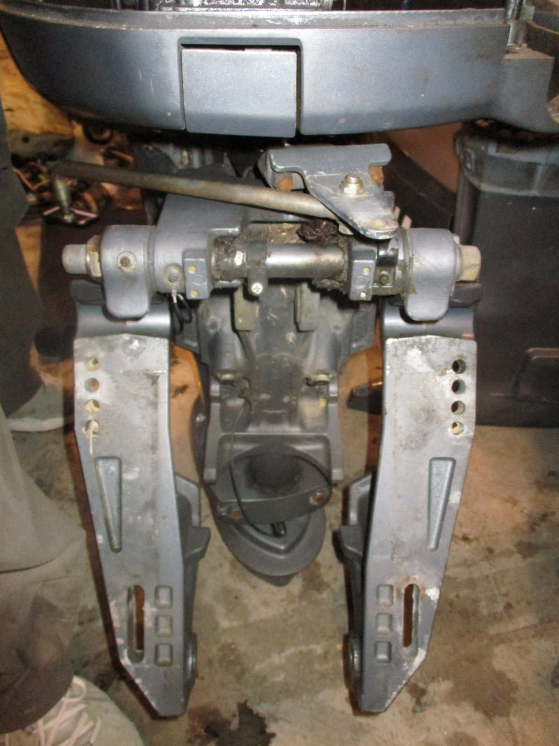 Yamaha 115hp 4 stroke outboard 25" midsection