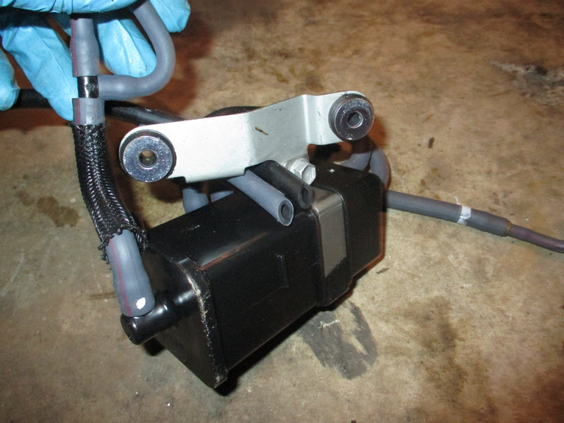 Yamaha VMAX 175hp SHO outboard air canister and solenoid valve (6C5-86120-00)