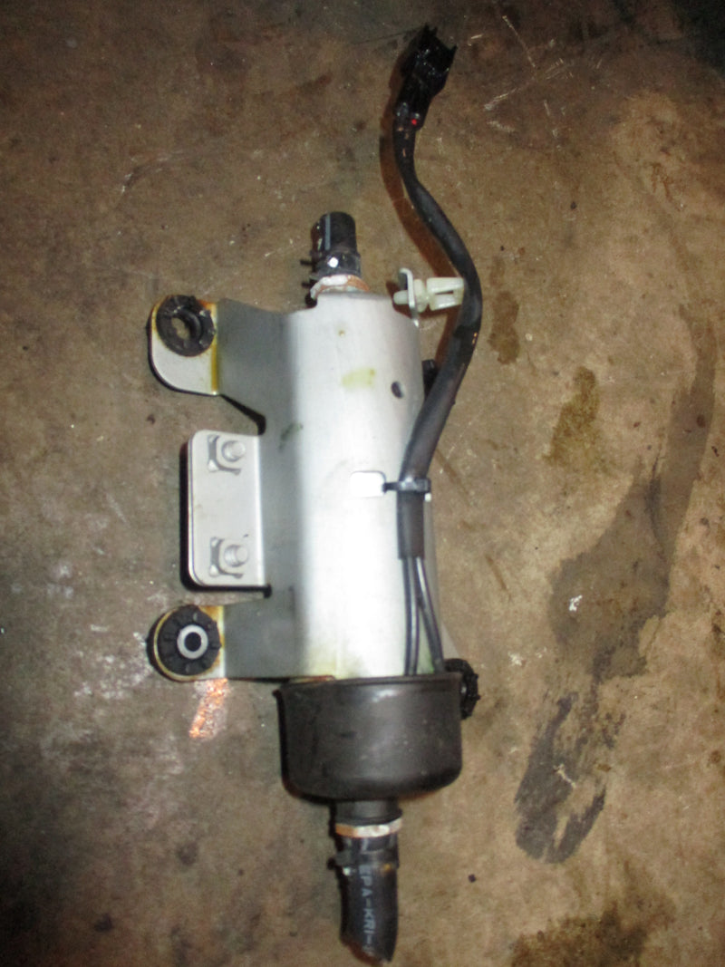 Yamaha VMAX 175hp SHO outboard low pressure electric fuel pump (6CB-24410-00)
