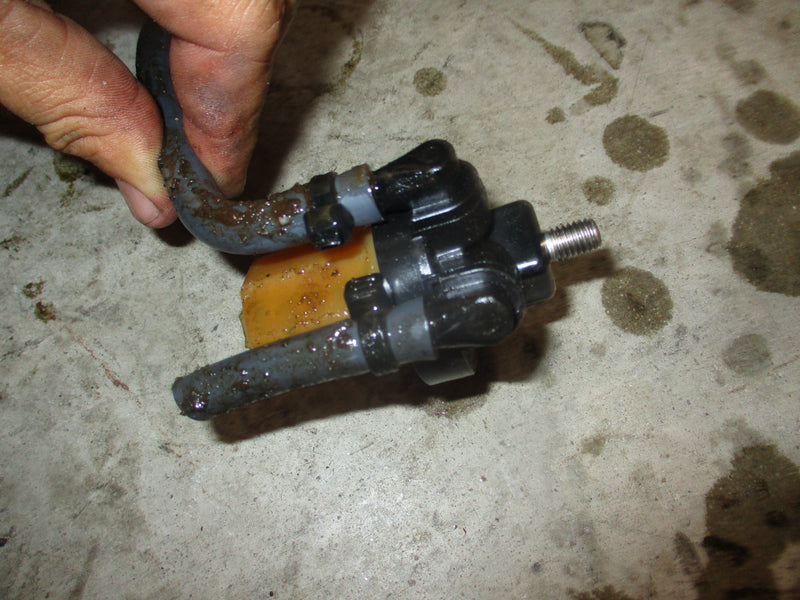 Yamaha 25hp 2 stroke outboard fuel filter (61N-24560-00-00)