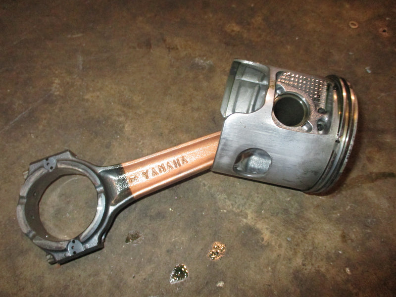Yamaha VMAX 3.1L 250hp outboard port piston and rod
