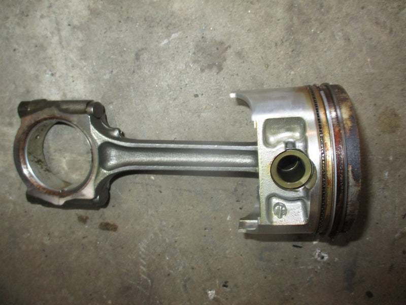 Suzuki DF115 115hp outboard piston and rod (12111-90J01)