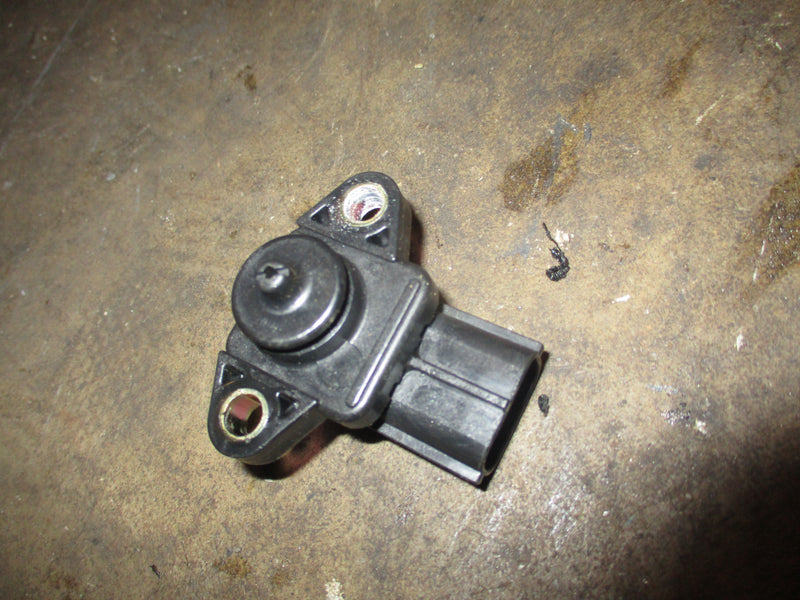 Yamaha VMAX 3.1L 250hp outboard map sensor (67H-82380-00)