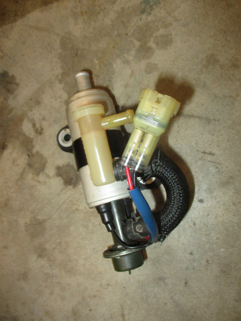 Suzuki DF225 225hp outboard low pressure fuel pump (15100-94900)