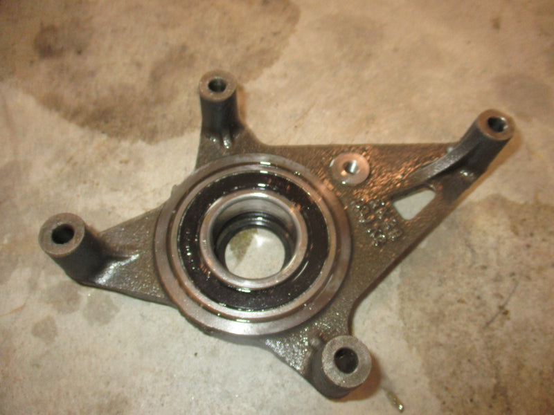 Suzuki DF225 225hp outboard lower bearing carrier (12734-93J00)