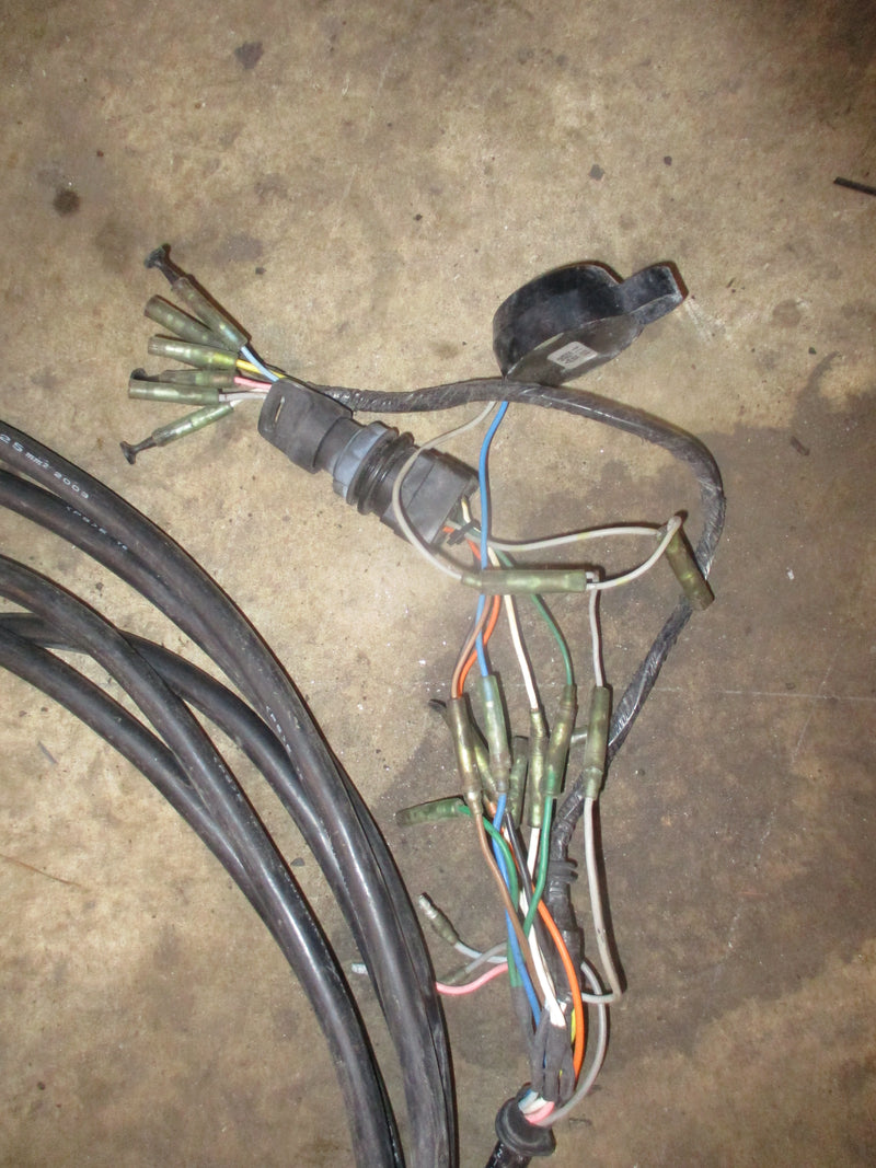 Suzuki outboard 20ft round black plug rigging harness