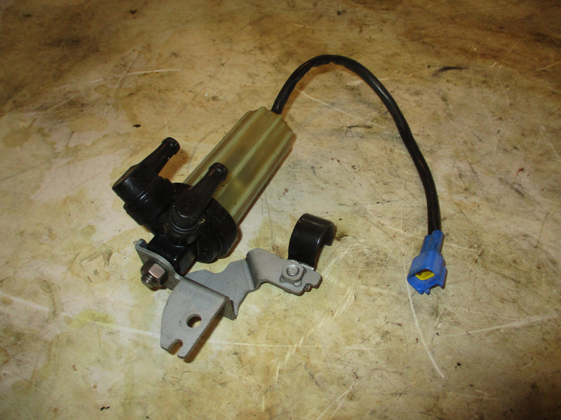 Yamaha 90hp 4 stroke outboard fuel filter with sensor (6D8-24560-00-00)