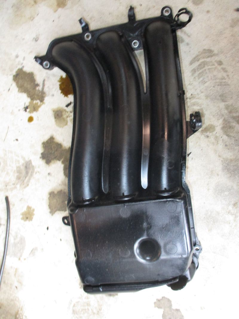 Yamaha 4.2L 250hp 4 stroke outboard intake manifold (6CE-13641-00)