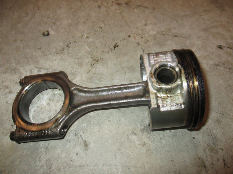 Mercury Verado 275hp outboard piston and rod (896092T01)