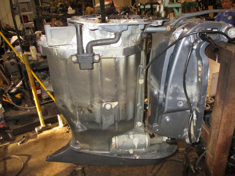 Yamaha 4.2L 300hp 4 stroke outboard 25" midsection