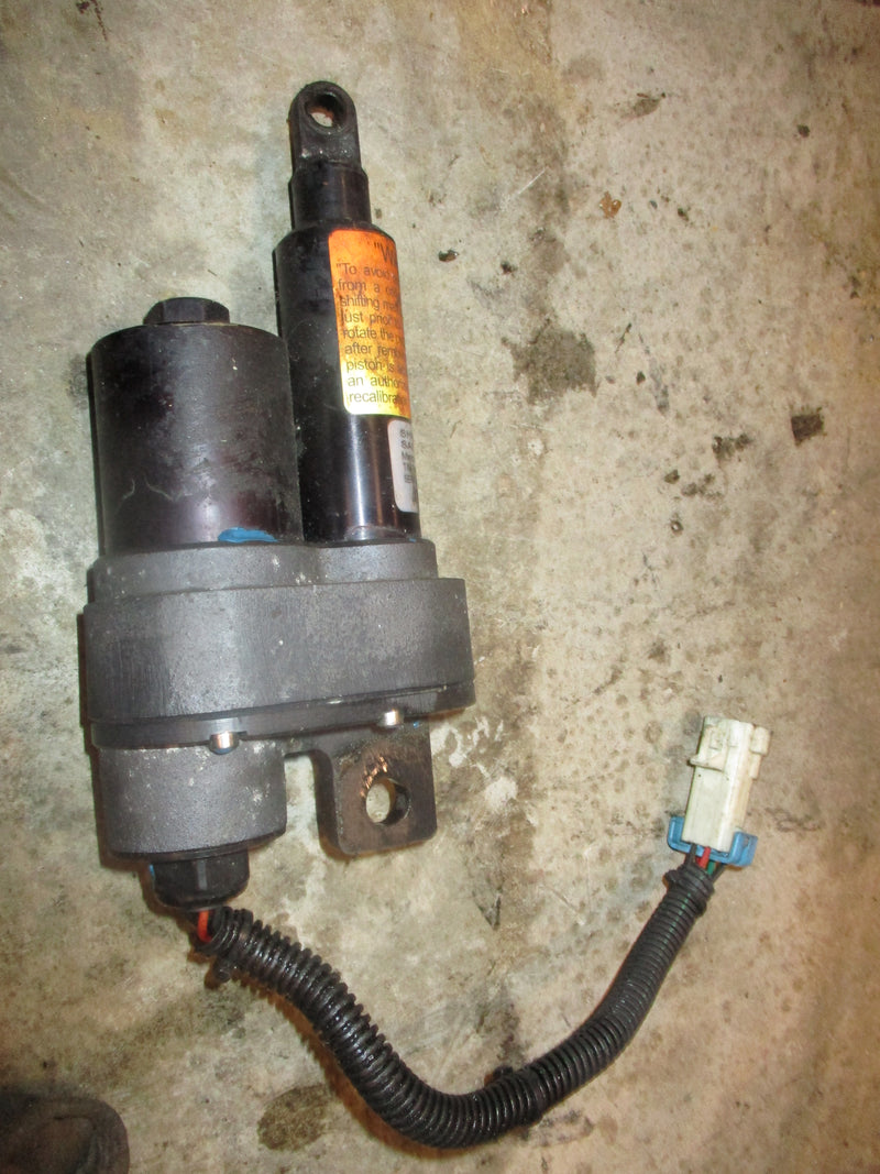 Mercury Verado 275hp outboard shift actuator (864289-004)