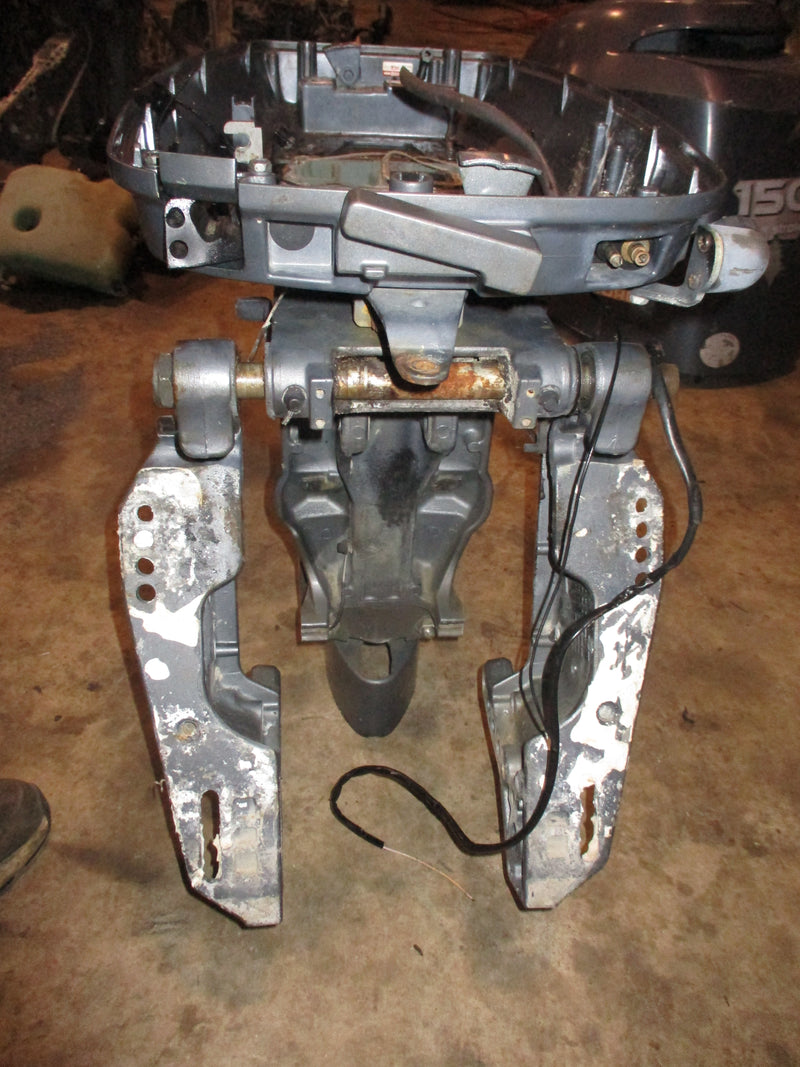 Yamaha 90hp 2 stroke outboard mid section