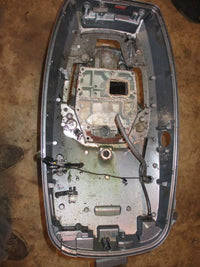 Load image into Gallery viewer, Yamaha 90hp 2 stroke outboard mid section
