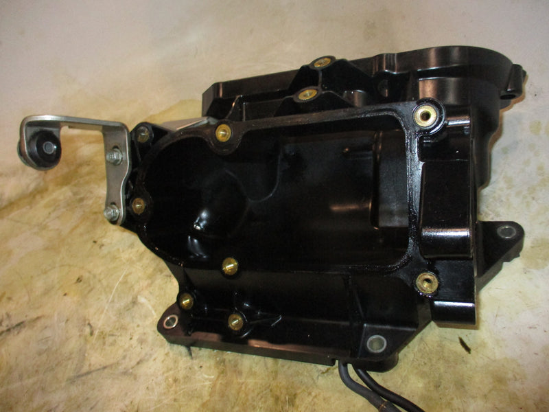 Yamaha 4.2L 300hp 4 stroke outboard mixing body (6CB-13711-00-00)