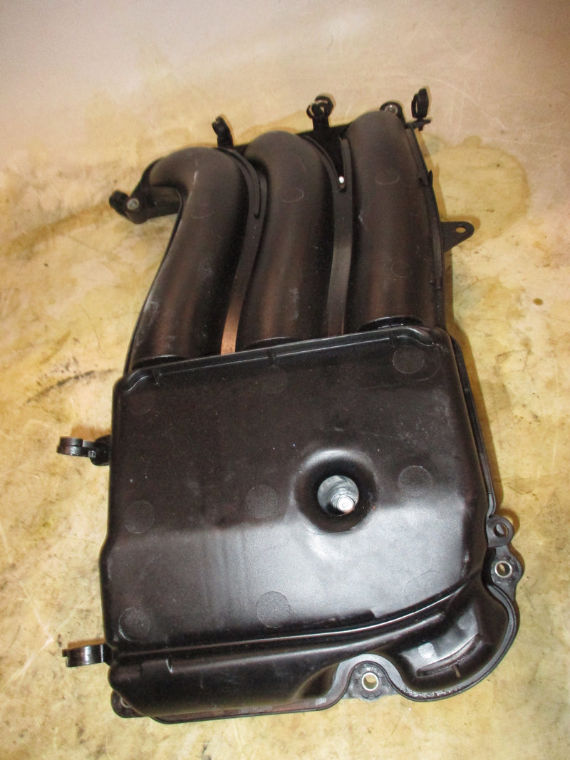 Yamaha 4.2L 300hp 4 stroke outboard intake manifold (6CE-13641-00-00)