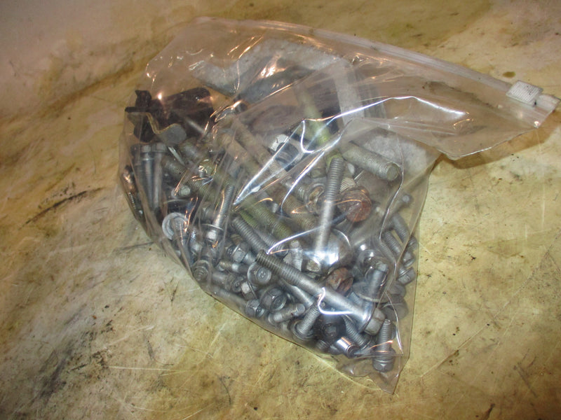 Yamaha 4.2L 300hp 4 stroke outboard misc bolt set