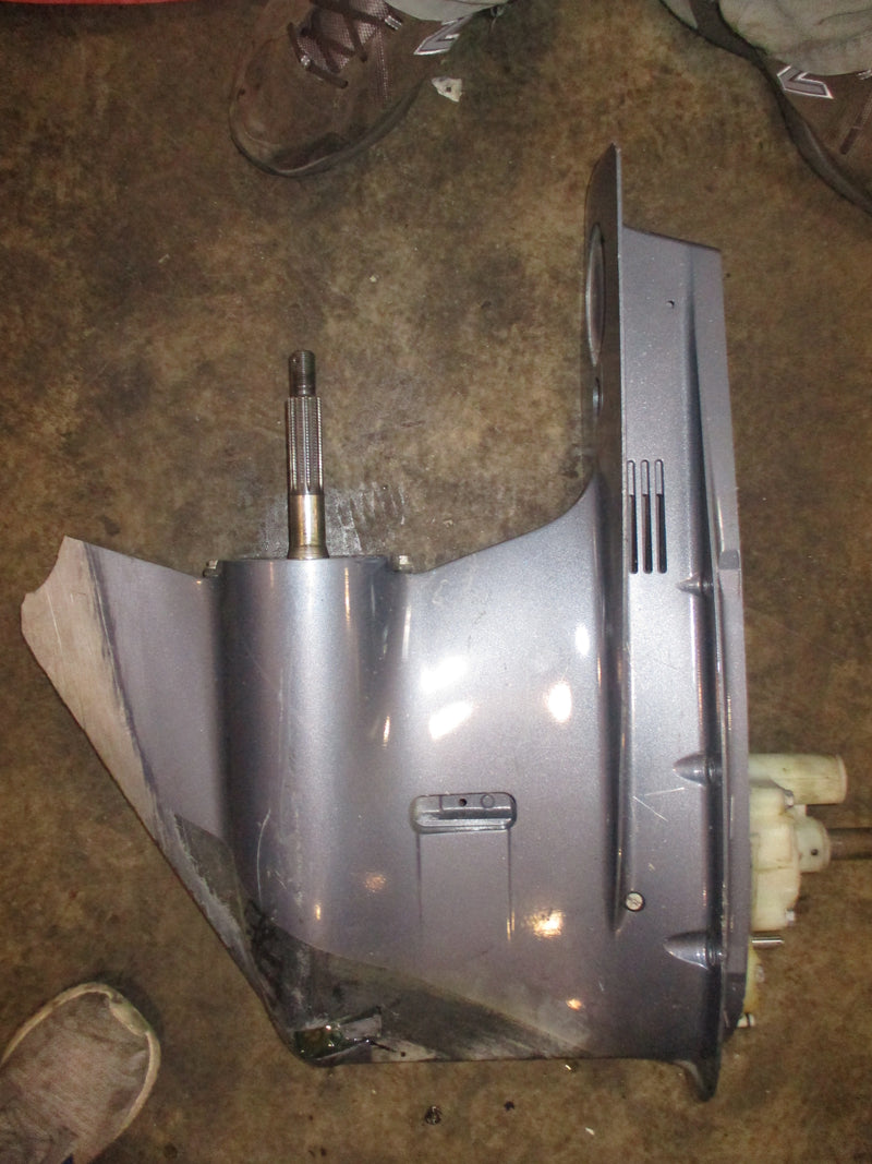 Yamaha 4.2L 300hp 4 stroke outboard counter rotation 25" lower unit