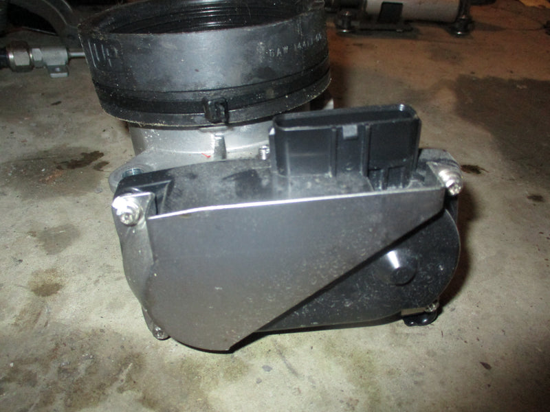 Yamaha 350hp 4 stroke outboard throttle body (6AW-13751-00-00)