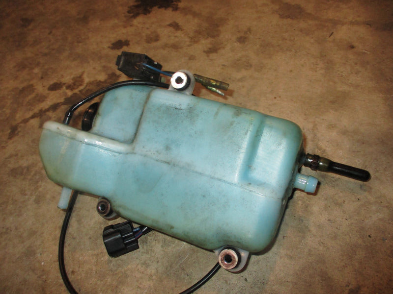 Yamaha 3.3L HPDI VMAX 225hp outboard oil tank (61A-21750-00-00)