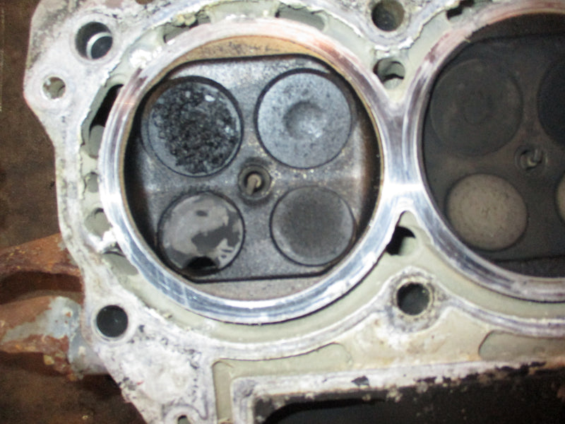 Suzuki DF225 225hp outboard starboard cylinder head (11101-93J01)