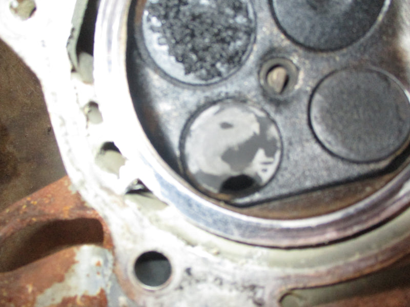 Suzuki DF225 225hp outboard starboard cylinder head (11101-93J01)